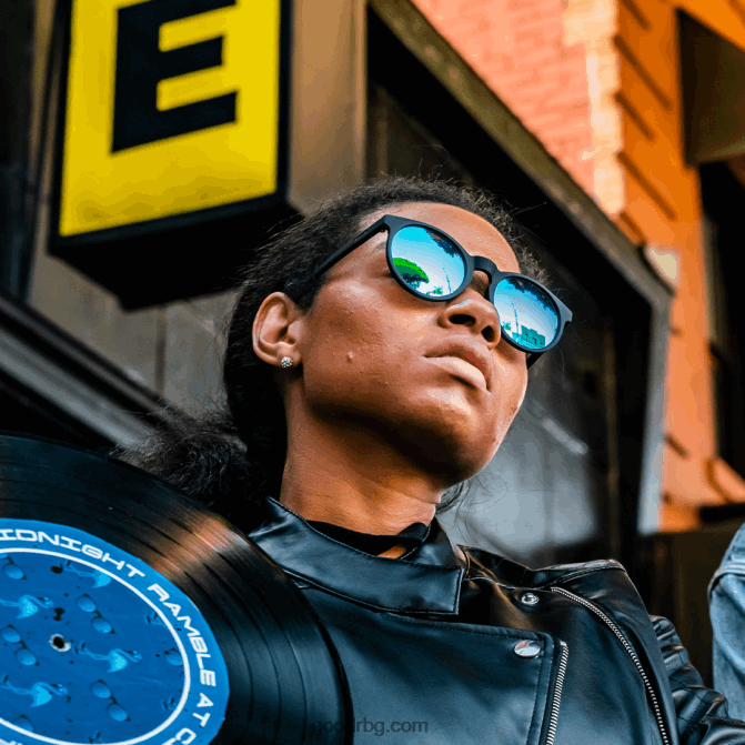 JTJ26487 среднощно разхождане в кръгъл бар Goodr